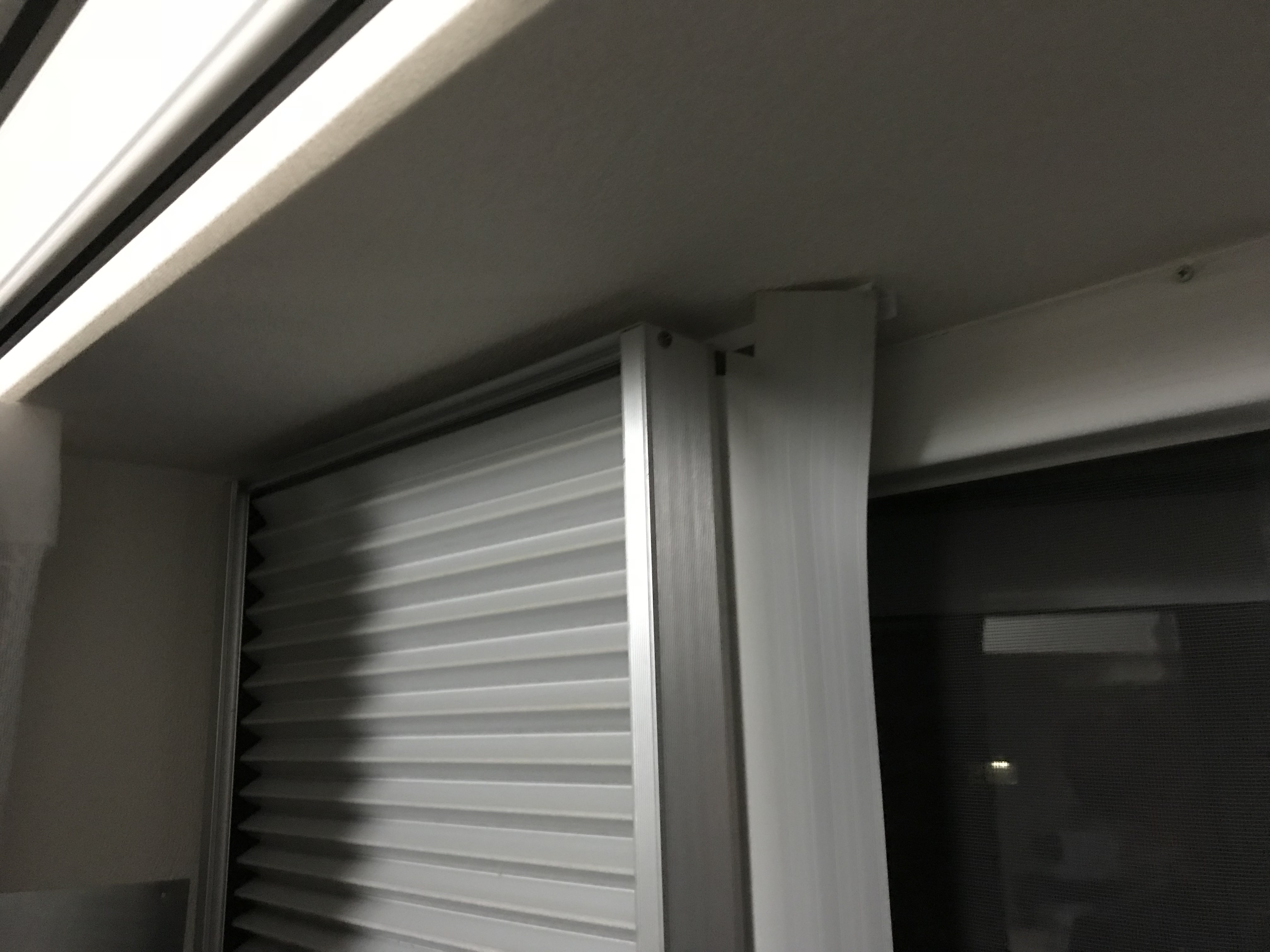 窓エアコン（ウインドエアコン）の取り付けのご依頼 出窓（開き窓）への取り付け 便利屋 七道