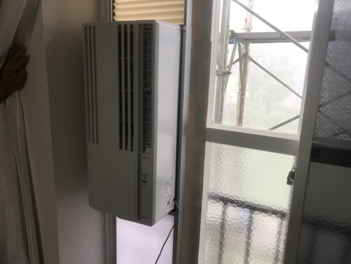 窓 用 エアコン 取り付け 方
