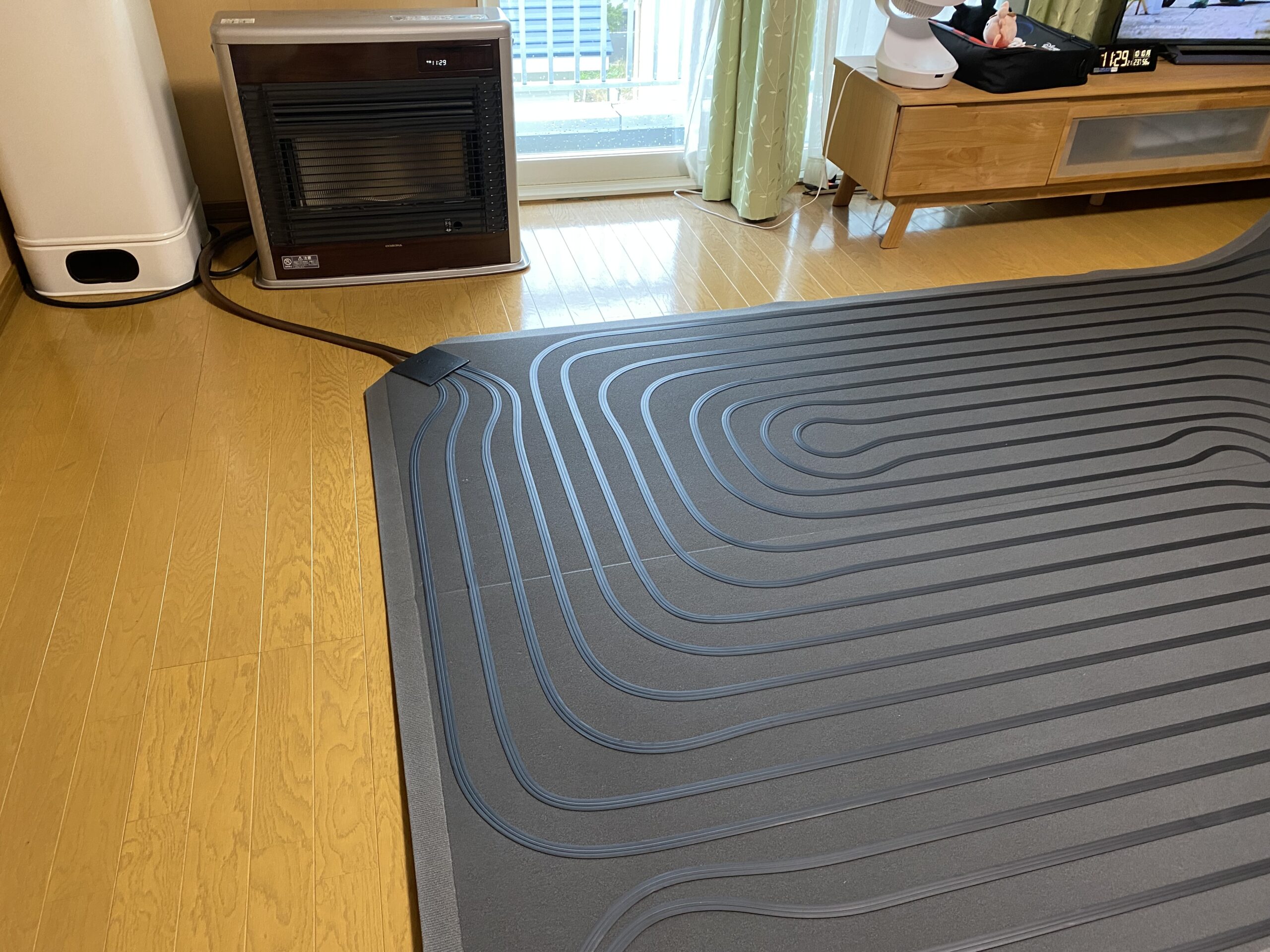 格安新品 石油FF 床暖房パネル 多分3畳用 ホットカーペット・マット ...