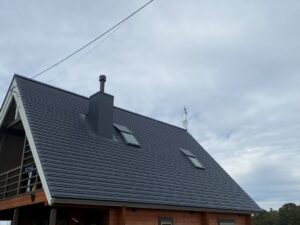 急勾配屋根の煙突掃除も対応いたします