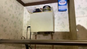 エア噛みで故障したオイルリフター