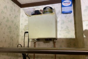 エア噛みで故障したオイルリフター