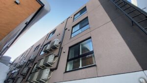 40メートルのスパンをすべて除去し終えたマンション屋根の様子