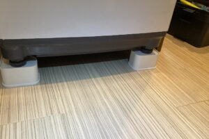 洗濯機用のかさ上げ部材