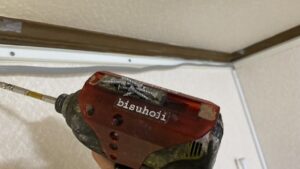 インパクトドライバーに装着した強力マグネットパーツ