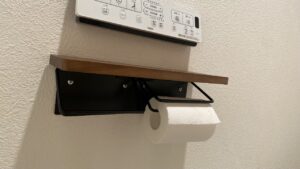 取り付け完了後の2連トイレットペーパーホルダー