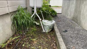 灯油タンク周りの草刈りは慎重に行う