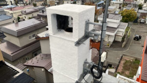 ガラス繊維シートを挟み込んで強度を伸ばした中塗り塗装の状態